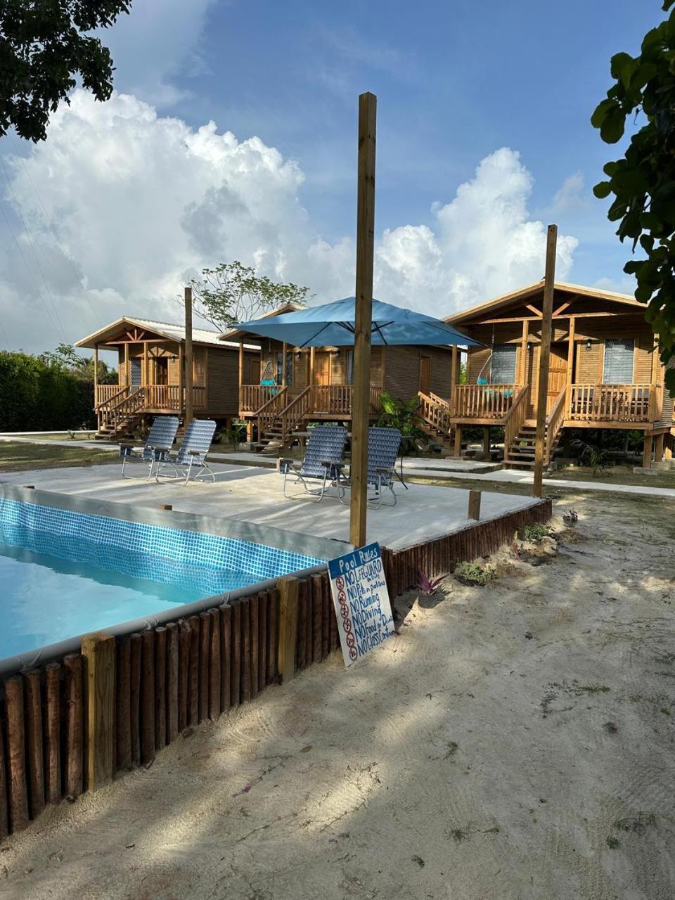 Bed and Breakfast Tuquil-Ha Ladyville Esterno foto