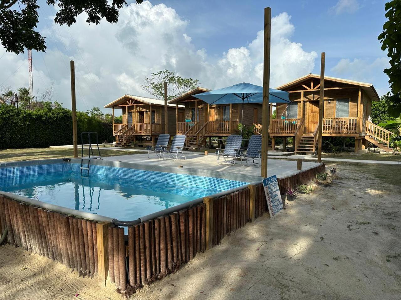 Bed and Breakfast Tuquil-Ha Ladyville Esterno foto