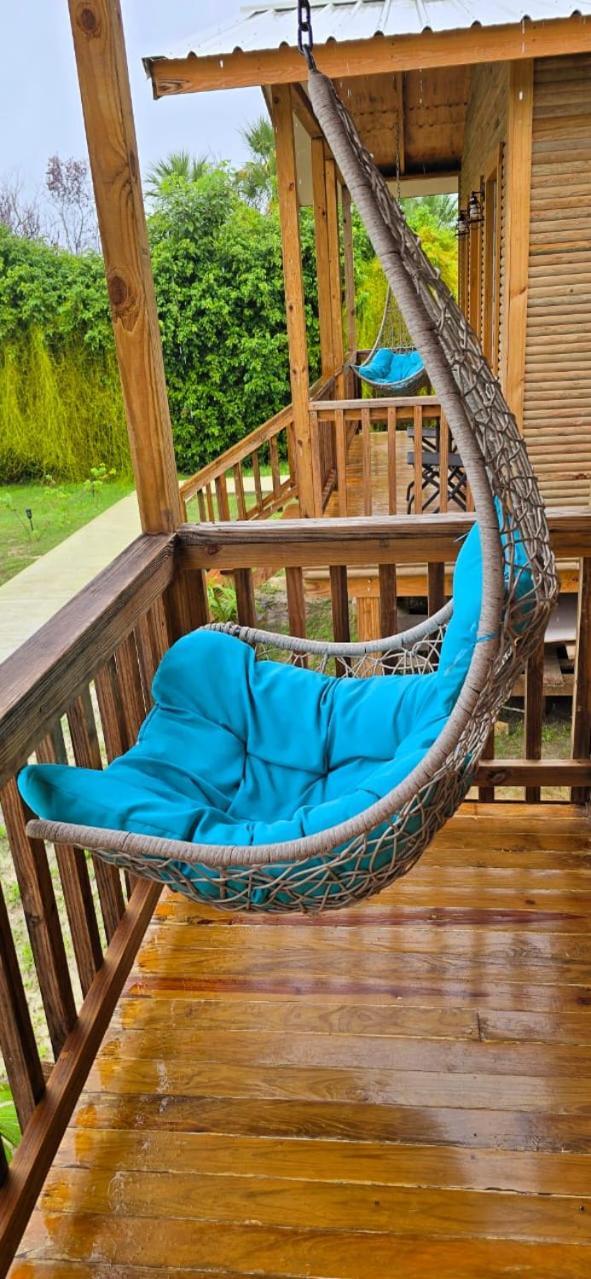 Bed and Breakfast Tuquil-Ha Ladyville Esterno foto