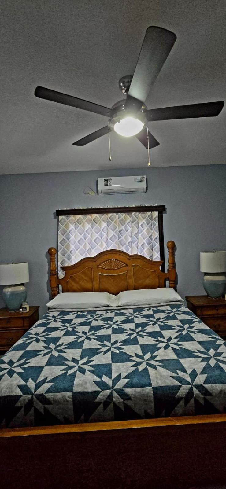 Bed and Breakfast Tuquil-Ha Ladyville Esterno foto